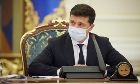 Зеленський обіцяє по тисячі гривень повністю вакцинованим. Але є умови