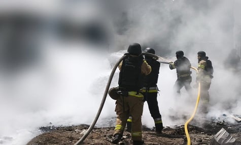 Рятувальники ліквідують наслідки атаки на Павлоград Рятувальники ліквідують наслідки атаки на Павлоград