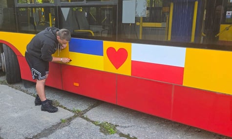 Polish activists send buses to Ukraine after Bandera street controversy derailed official donation
