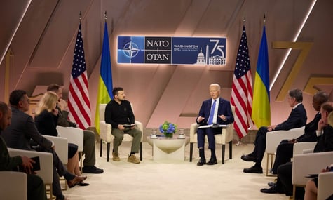 Байден випадково представив Зеленського як «президента путіна» на саміті НАТО