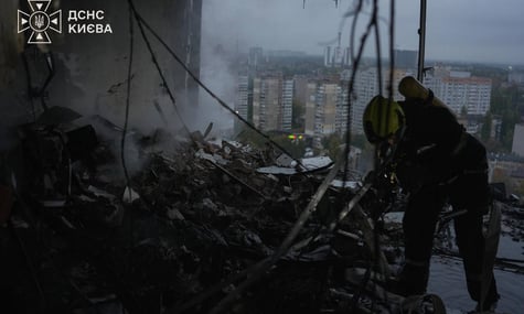 Наслідки удару російського безпілотника по багатоповерхівці в Києві, 21 жовтня 2026 року Наслідки удару російського безпілотника по багатоповерхівці в Києві, 21 жовтня 2026 року