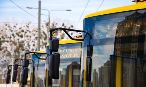 У Києві поступово відновлює роботу електротранспорт