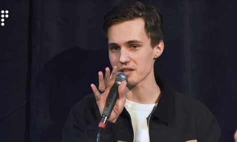  Российский комик Долгополов заявил, что возвращается в РФ после того, как был вынужден уехать из страны