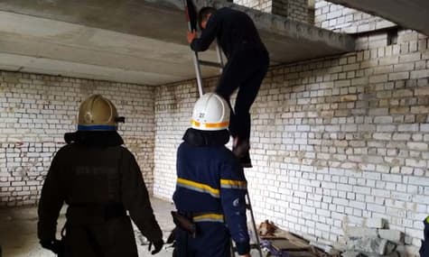 У Павлограді хлопчик застряг на 11 поверсі недобудови — рятувальники
