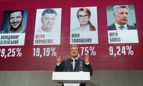 «З днем дурня!» та «Зеленський не підведи»: як у соцмережах вчаться жити з результатами першого туру виборів