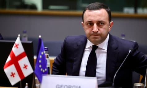 Премʼєр Грузії звинуватив опозицію у відправленні добровольців до України