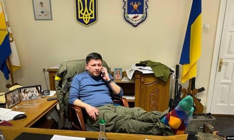 Жителі Миколаївщини відмовляються від $100 винагороди за інформацію про корегувальників і передають гроші на ЗСУ — Кім