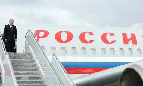 Мешканцю Аляски, який через санкції не міг полагодити свій мотоцикл «Урал», передали новий: подарунок від путіна