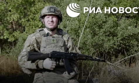 Казав, що «хотів бути героєм» для коханої українки. Поляк, якого росіяни засудили за «найманство», знімався в пропаганді як «доброволець» рф