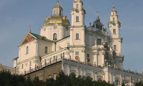 В парламенте предлагают провести проверку Почаевской лавры и выселить оттуда УПЦ МП