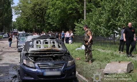 росіяни атакували Запоріжжя безпілотником. Є поранені, серед них — немовля та поліціянти