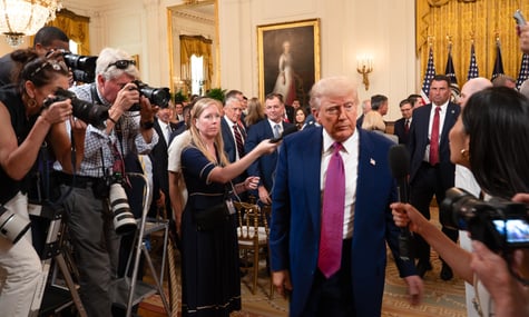 Трамп оприлюднив свою фінансову декларацію: заробив на гольфі, Біблії та мемкоїнах