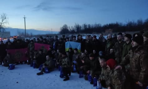 Украина вернула из плена еще 100 военных и одного гражданского