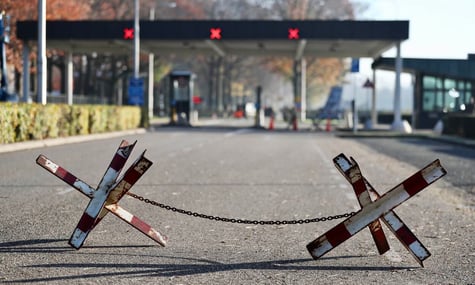 Військові Нідерландів стріляли по дронах, які літали над військовою базою