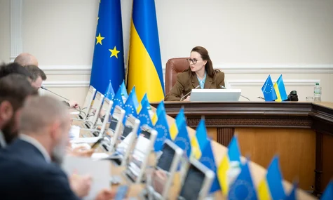 Уряд спрямував понад 6 млрд гривень на підвищені зарплати вчителям і соцпрацівникам