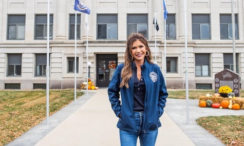 Сенат затвердив нову міністерку внутрішньої безпеки США, яка втілюватиме міграційну політику Трампа