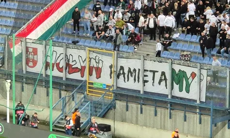 «До біса Україну» та «польський» Львів: польський клуб отримав штраф від УЄФА за образливі вигуки на матчі із «Шахтарем»