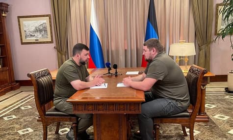 Мэр Святогорска в Донецкой области перешел на сторону «ДНР» и встретился с ее предводителем. Его уже подозревают в госизмене