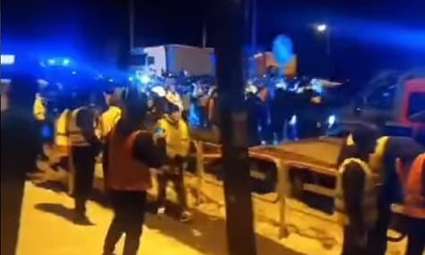 Поблизу пункту пропуску «Рава Руська» польський мікроавтобус наїхав на українських водіїв — «Радіо Свобода»