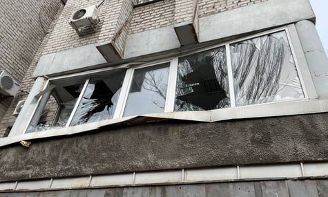 Пошкоджена будівля редакції «Суспільне Запоріжжя» внаслідок удару по місту, 25 листопада 2025 року