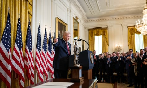 Працівника Білого дому, на якого переклали відповідальність за відео з Обамами у вигляді мавп, не звільнили й не покарали