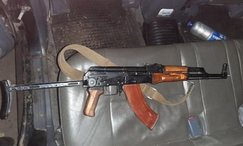 На Харківщині обстріляли автівку з людьми, нібито прийнявши їх за браконьєрів. Жінку поранено