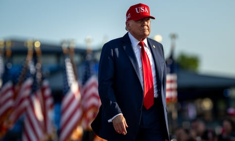 США постачатимуть Україні додаткову зброю. Трамп: Вони повинні мати можливість захистити себе