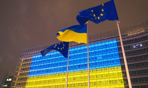 Лідери домовилися. Перші переговори про вступ України до ЄС можуть початися найближчими тижнями або місяцями — Bloomberg