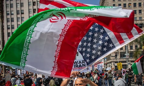 Трамп заявив, що США та Іран досягли мирної угоди та оголосив про відкриття Ормузької протоки