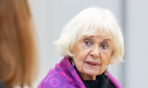 96-річна акторка, яка втекла з нацистського гетто під час Голокосту, померла від евтаназії разом із чоловіком