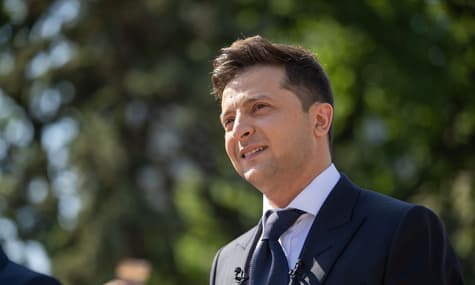 Зеленский обвинил Конституционный суд в затягивании рассмотрения указа о роспуске Рады