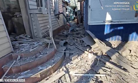 Наслідки російського удару по ринку в центрі Херсона, 25 грудня 2025 року