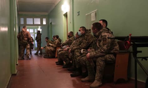 В Луганской области начали вакцинацию военнослужащих против COVID-19