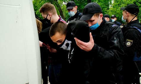 В Киеве задержали до 10 человек на акции против полицейского произвола от KyivPride