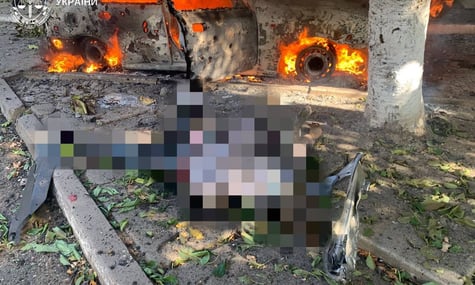 Херсон оказался под массированной атакой россиян: за час на город сбросили 15 авиабомб, погиб человек (ДОПОЛНЕНО)