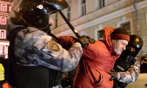Протесты в России: на митингах в поддержку Навального задержали более тысячи человек