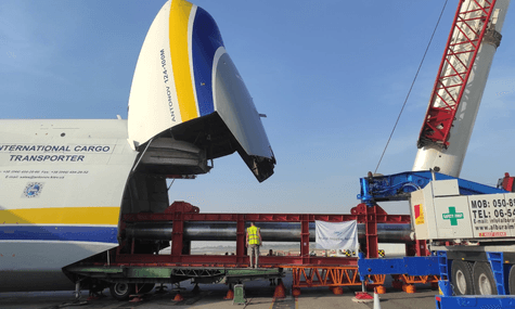 Вантажний літак Ан-124 компанії «Антонов»