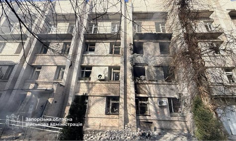 Війська рф вдарили по пологовому будинку в Запоріжжі: є постраждалі (ДОПОВНЕНО)