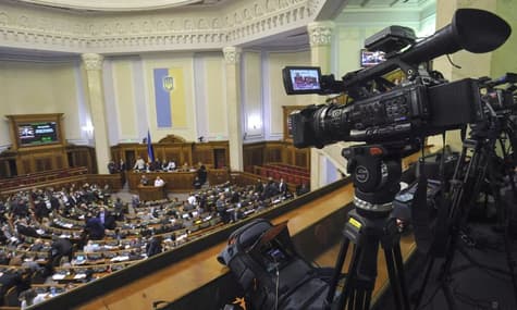 В Раде инициировали постановление о возвращении журналистов и работе в регламентных нормах