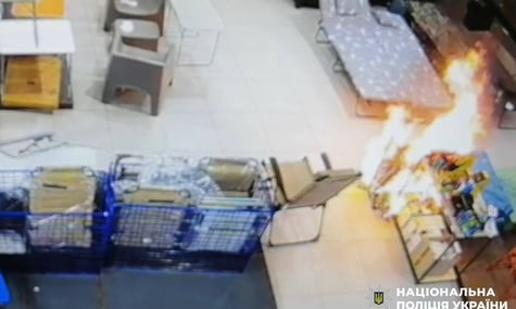 У Києві 6-річний хлопчик влаштував пожежу в гіпермаркеті. Його батькам загрожує штраф