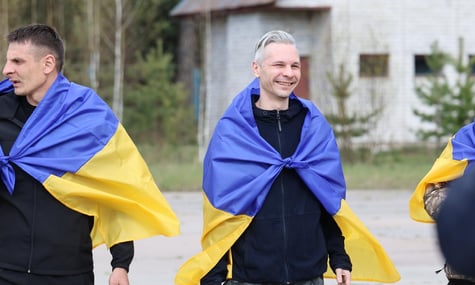 Освобождение из плена 193 украинцев и замена командира 14 бригады — главное за 24 апреля