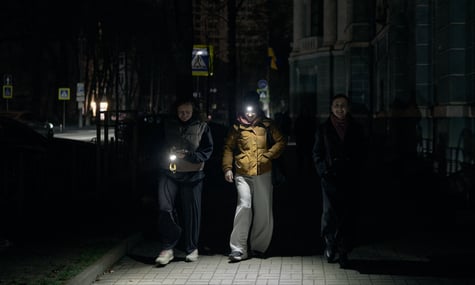 КМІС: 62% українців готові терпіти війну стільки, скільки буде необхідно