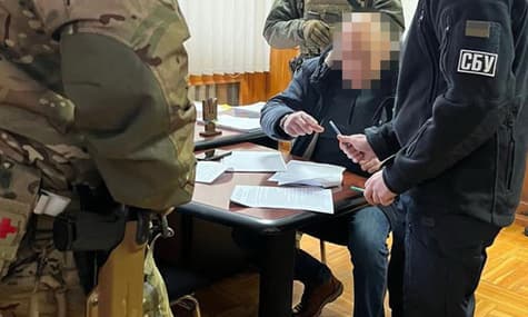 У Чернігові затримали працівника «Укрзалізниці», який коригував удари по Києву — СБУ