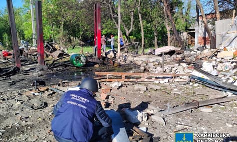 Рвані рани рук та стоп, уламки в оці: у поліції розповіли про стан дитини, постраждалої у Харкові