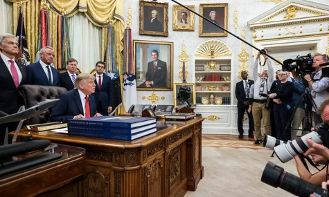 Ілюстративне фото. Президент США Дональд Трамп під час спілування із журналістами у Білому домі