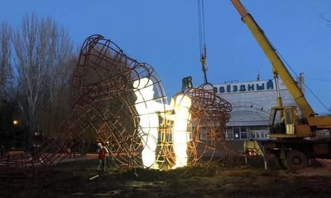 В Одесі встановили скульптуру Love, оригінал якої брав участь у фестивалі Burning Man