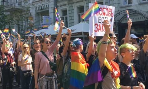 2,500 March To Support LGBTI Community in Ukraine