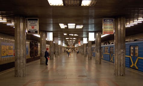 Рух синьою гілкою в метро Києва відновили