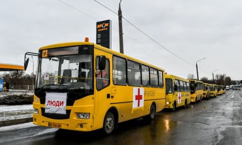 Оккупанты не впускают в Бердянск эвакуационную колонну, которая должна вывезти мариупольцев в Запорожье
