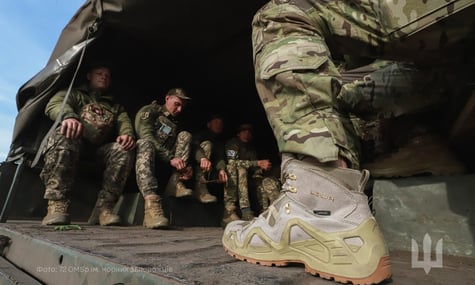 Зеленський підписав закон про відстрочку для військових за «контрактом 18–24»